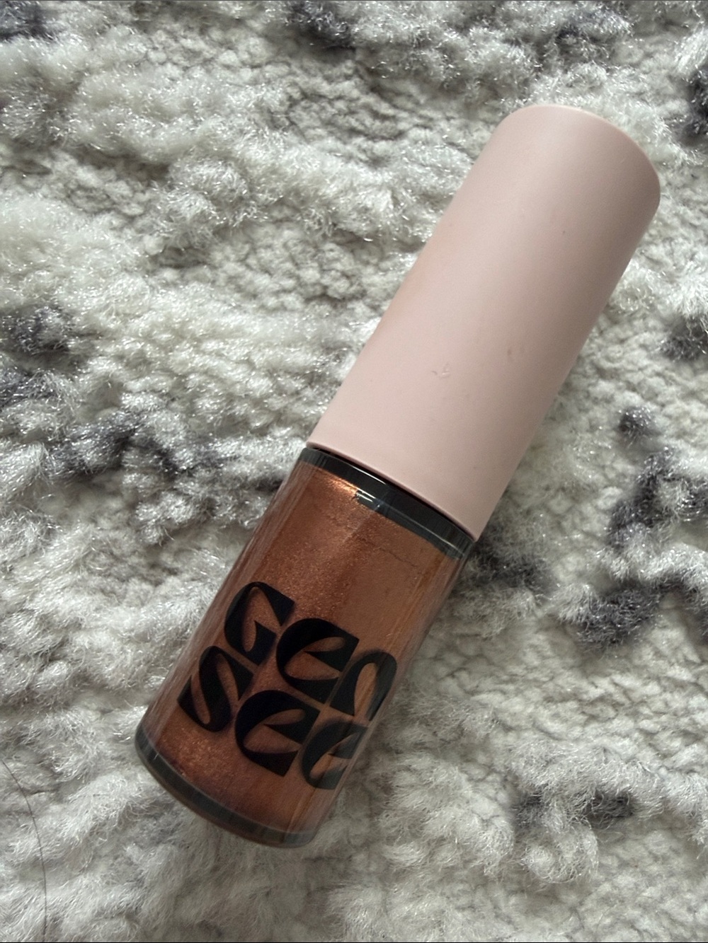 GenSee metallic liquid eyeshadow in Bronze Age